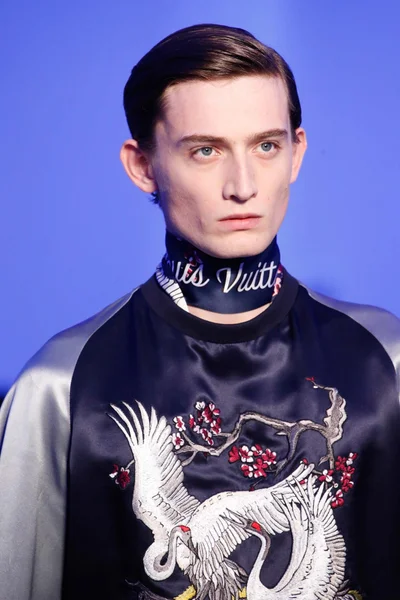 Look 20